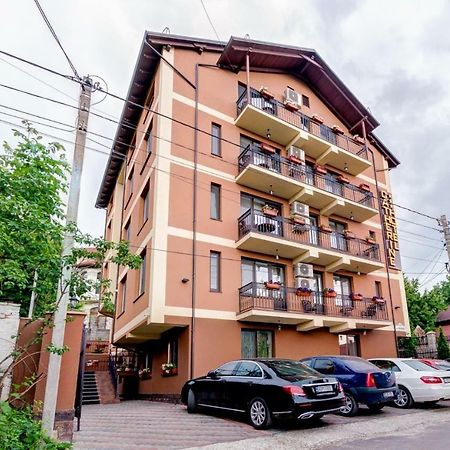 Catherine Hotel คีชีเนา ภายนอก รูปภาพ