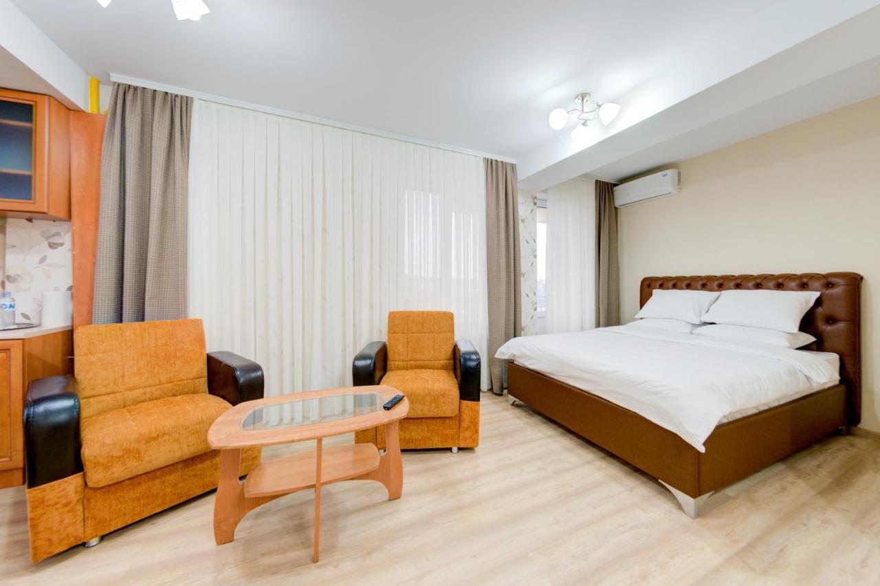 Catherine Hotel คีชีเนา ภายนอก รูปภาพ