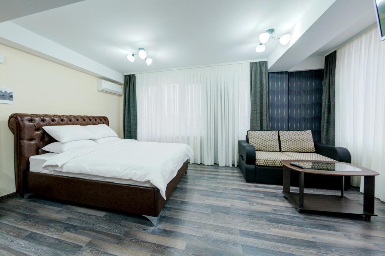 Catherine Hotel คีชีเนา ภายนอก รูปภาพ