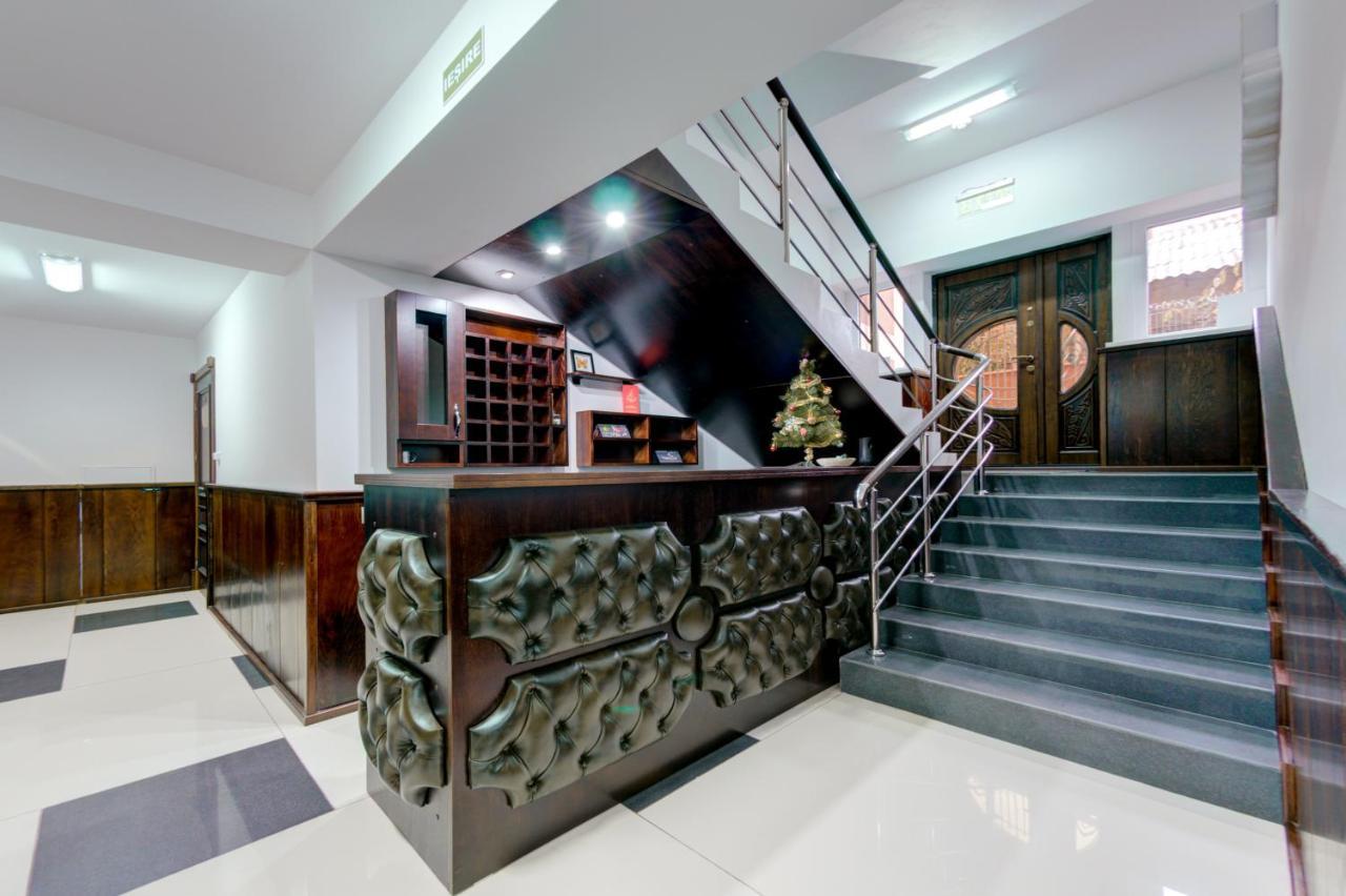 Catherine Hotel คีชีเนา ภายนอก รูปภาพ