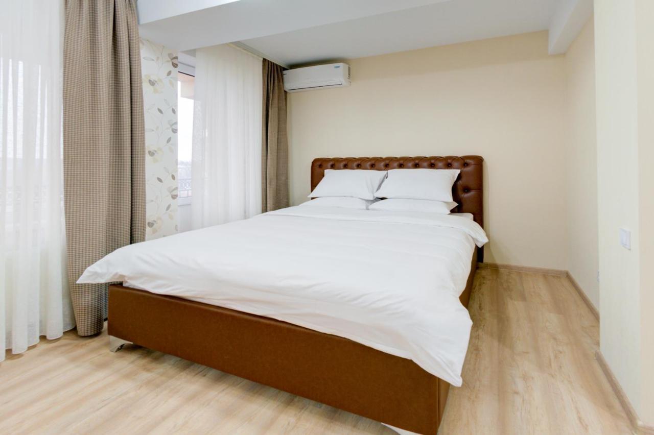 Catherine Hotel คีชีเนา ภายนอก รูปภาพ